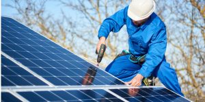 Installation Maintenance Panneaux Solaires Photovoltaïques à Saucats
